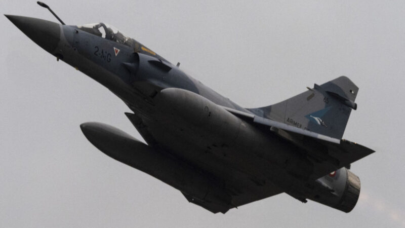 Macron no descarta el envío de aviones de combate a Ucrania
