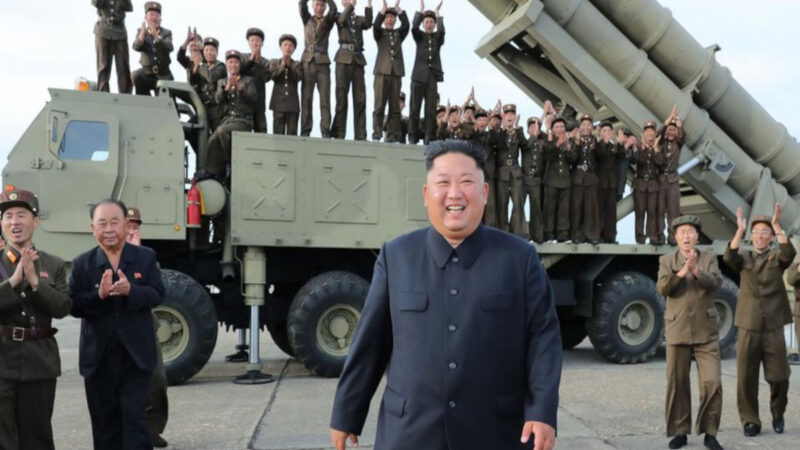Kim Jong-un ordena aumentar la producción de materiales para armas nucleares
